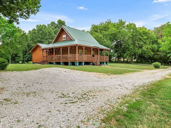 2nd image of 9 Bob Oakley Ln