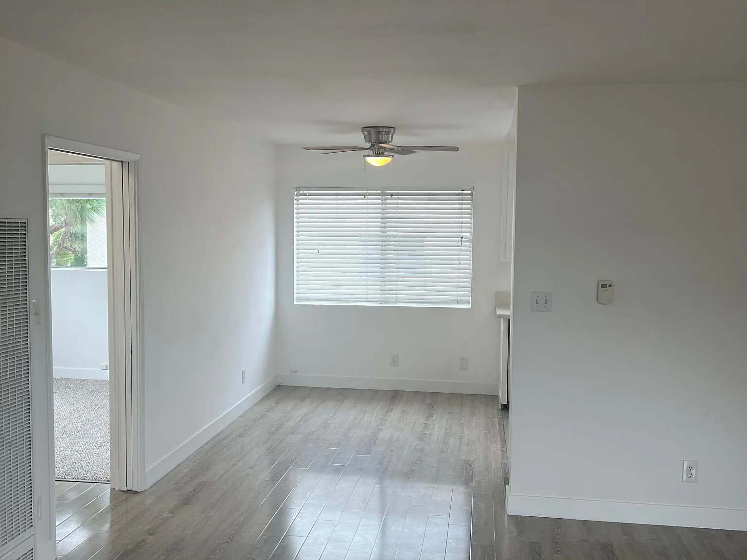 2 bed, 1.5 bath, 900 sqft, $3,195 — Photo 2