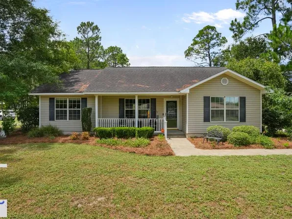 130 Hollywood Ave, Jesup, GA 31545