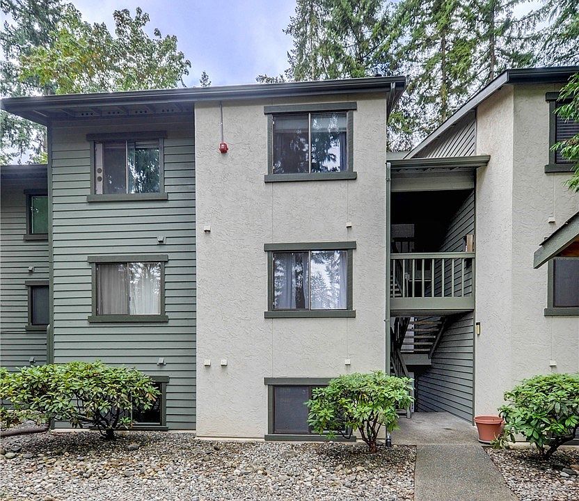 1st image of 12721 NE 129th Ct Unit F105