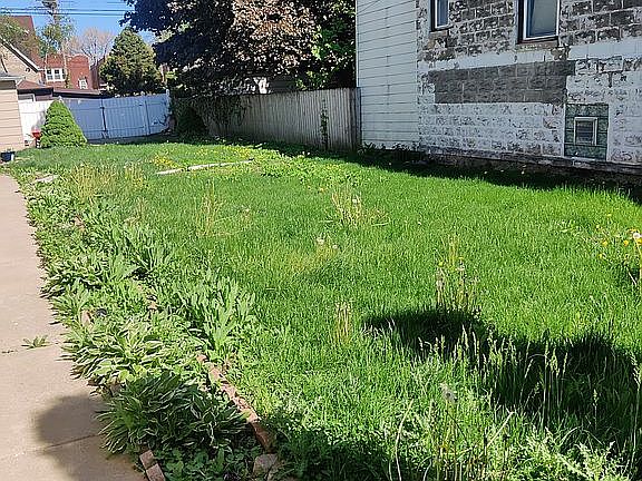 4th image of 1521 Scoville Ave