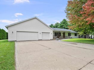 13109 83rd Ave, Blue Grass, IA 52726