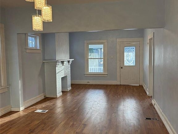 5th image of 145 Heath St