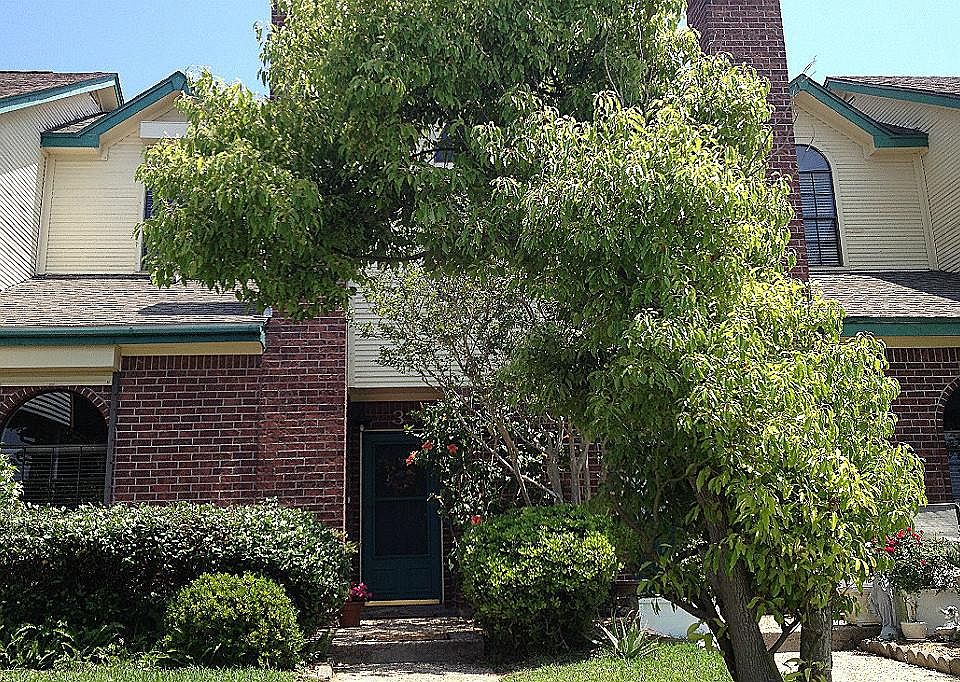 1st image of 3100 75th St APT 3