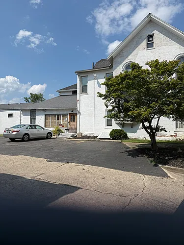 625 N Limestone St Photo 1