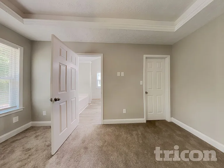 215 Comet Ct — Photo 7