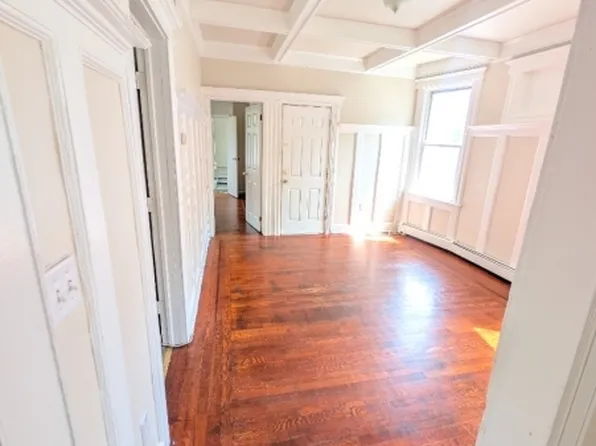 65 Linden Ave, East Orange, NJ 07018