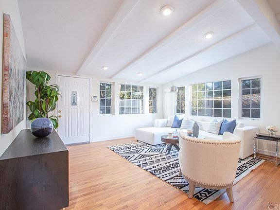 5th image of 22039 Mulholland Way