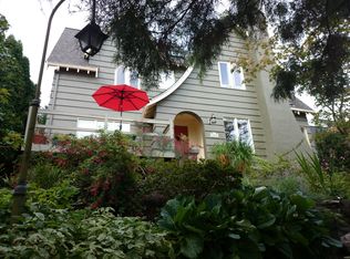 2317 33rd Ave S, Seattle, WA 98144