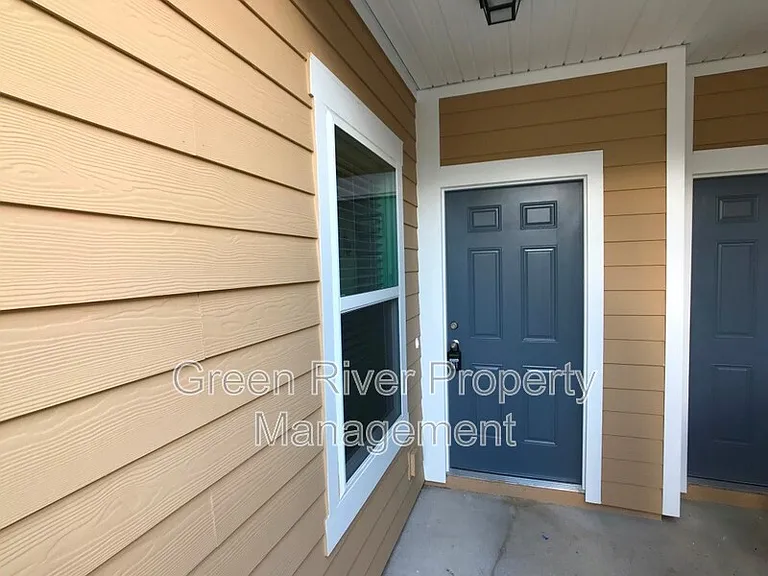 617 Servia Dr — Photo 15