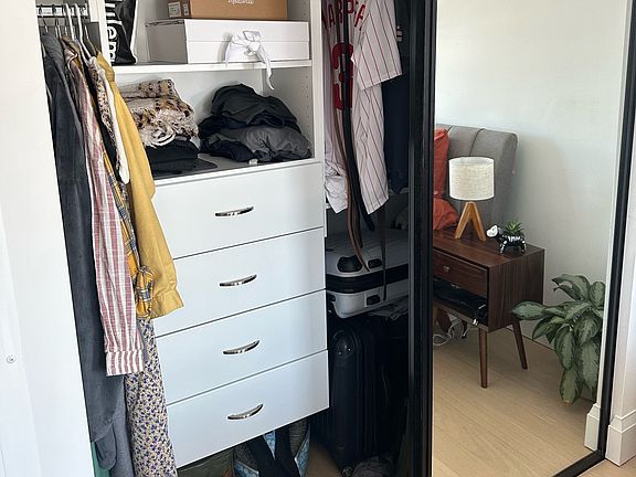 4th image of 1099GERMANTO W North St #530