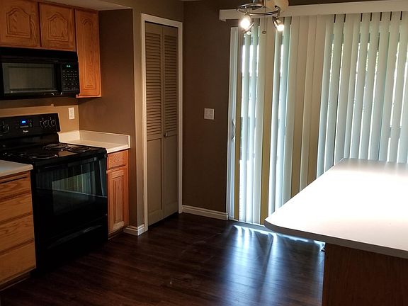 4th image of 4237 S Derbyshire Ct