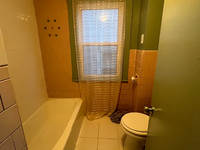 56 7th St #1 — Photo 7