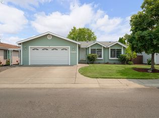 227 Kristi Lee Ln, Roseburg, OR 97471