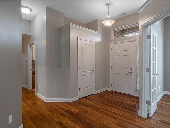 3rd image of 4049 Spicebush Dr
