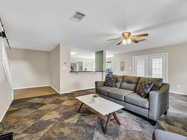 17627 Dansworth Dr — Photo 3