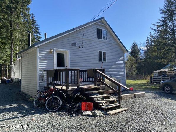 38 Helms Loop Spur, Haines, AK 99827