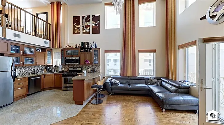 Sold by Coldwell Banker Reliable Real Estate | media 32