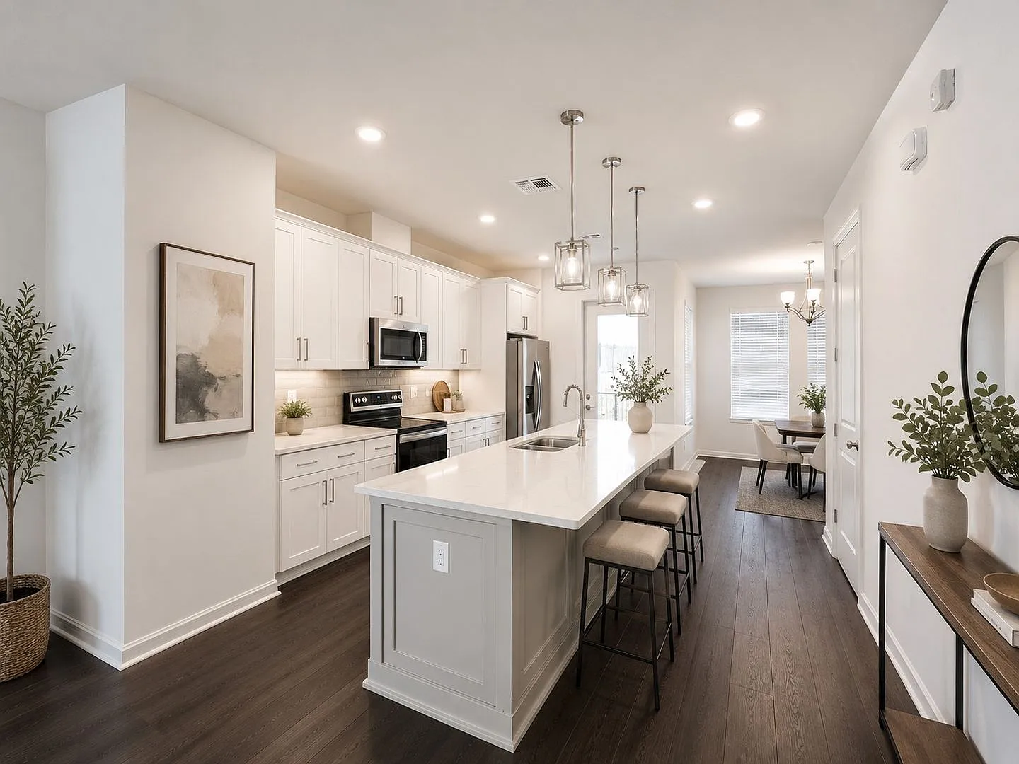 Available 8/10!! Luxury 3 story townhouse in the heart of Laureate Park — Photo 4