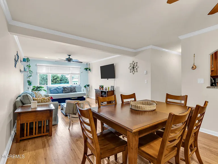 210 5th Ave #27 — Photo 4
