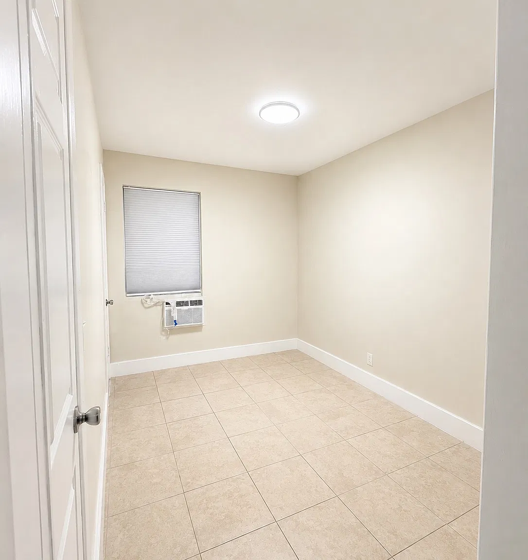 2 bed, 1139 sqft, $3,600 — Photo 4