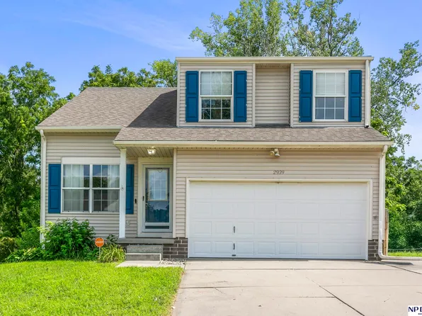 2939 Lone Tree Rd, Bellevue, NE 68123