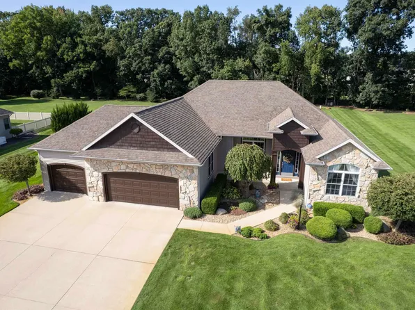 30349 Quail Pointe Dr, Granger, IN 46530
