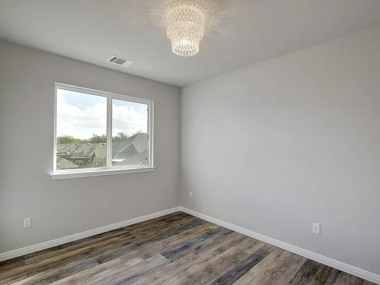 518 Stonewood Ln — Photo 22