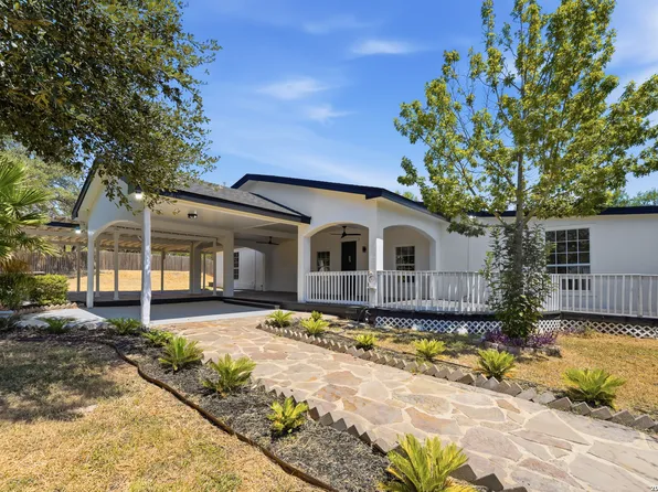670 Quail Run, Lytle, TX 78052