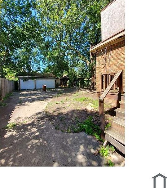 1st image of 4827 Kensington Ave #2