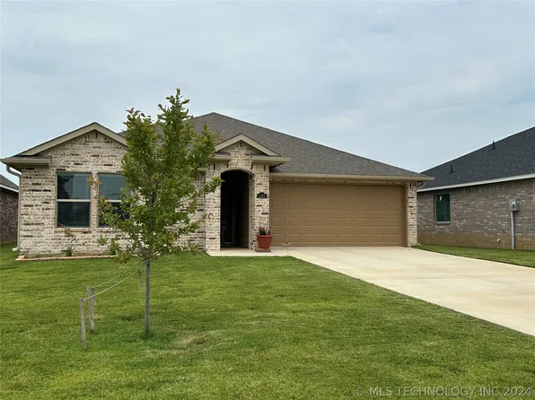 1185 Wild Indigo Cir, Calera, OK 74730