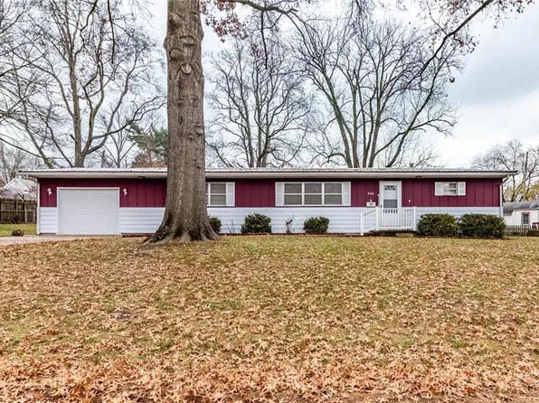 206 E Jefferson St, Windsor, MO 65360