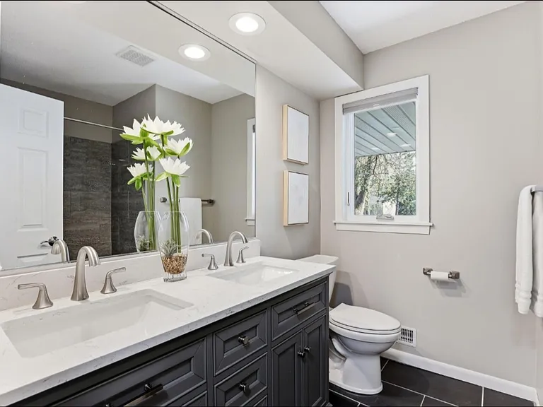 1463 Trollhagen Dr NE — Photo 5