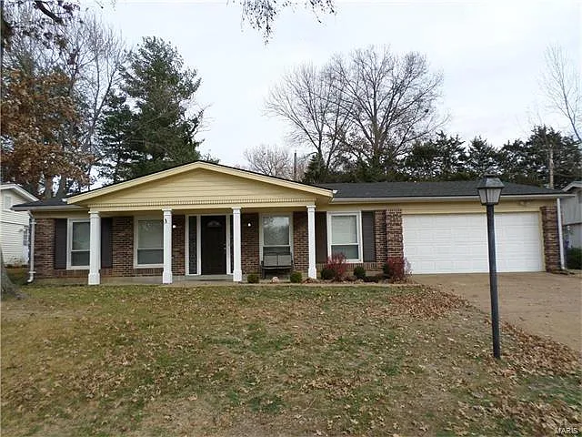4945 Brockwood Dr photo 1