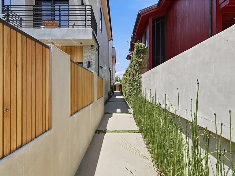 425 N Alfred St #2 — Photo 26