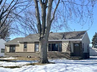 2625 N William St, Appleton, WI 54914