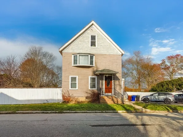 142 Norman St, Fall River, MA 02721