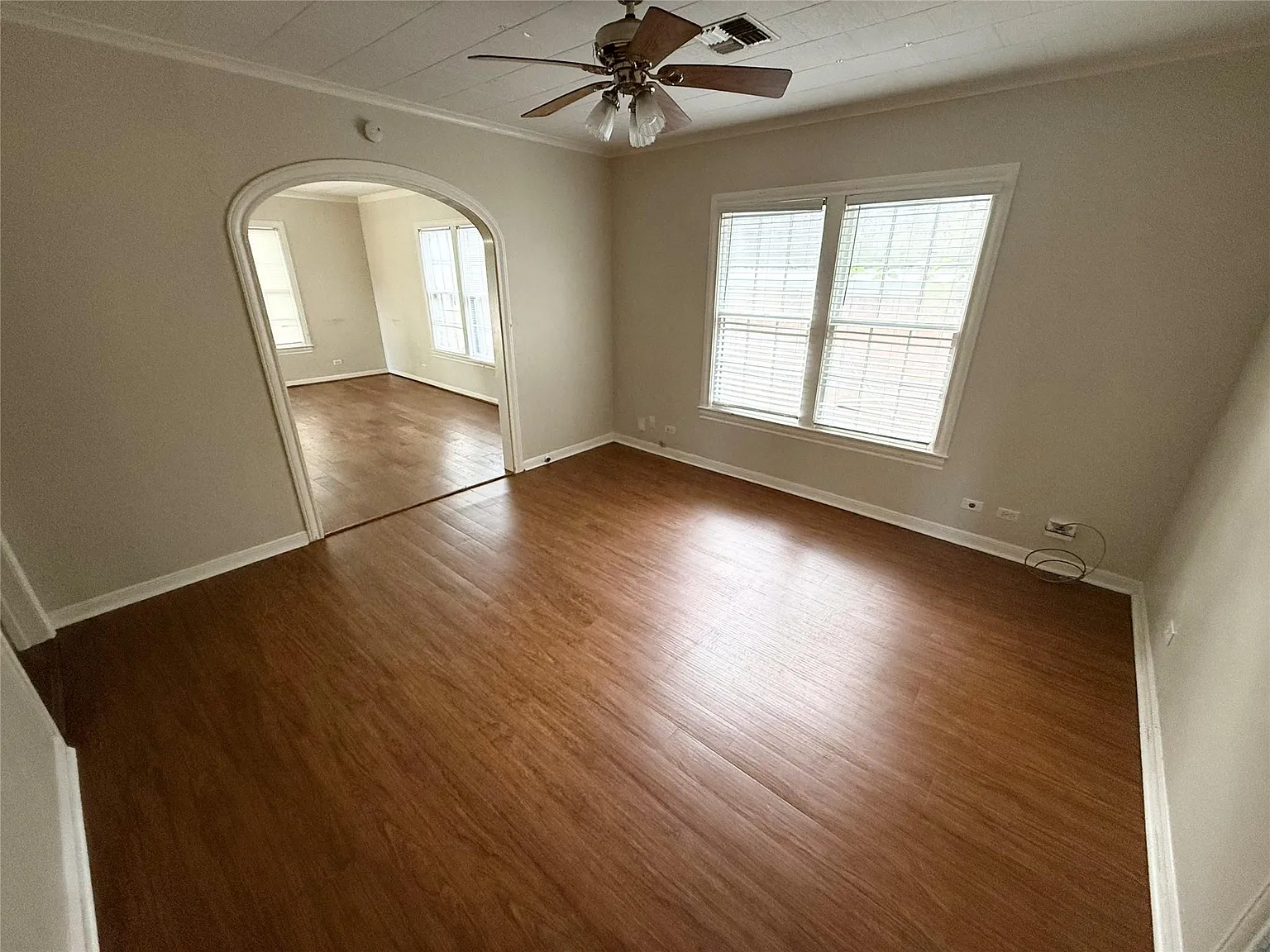 2 bed, 1.0 bath, 1134 sqft, $1,500 — Photo 3