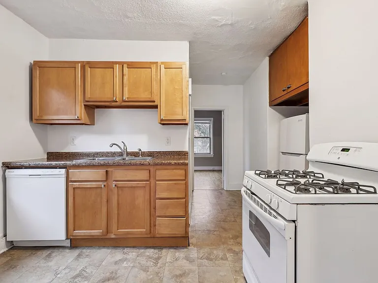 1712 Grand Ave — Photo 7