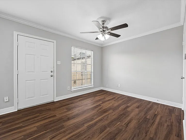 Emerson Street Apartments — Photo 4