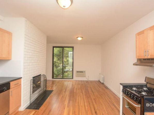 240 E 78th St APT I