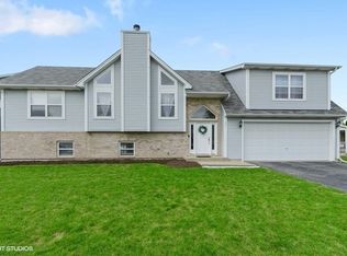 661 Plum St, Dekalb, IL 60115