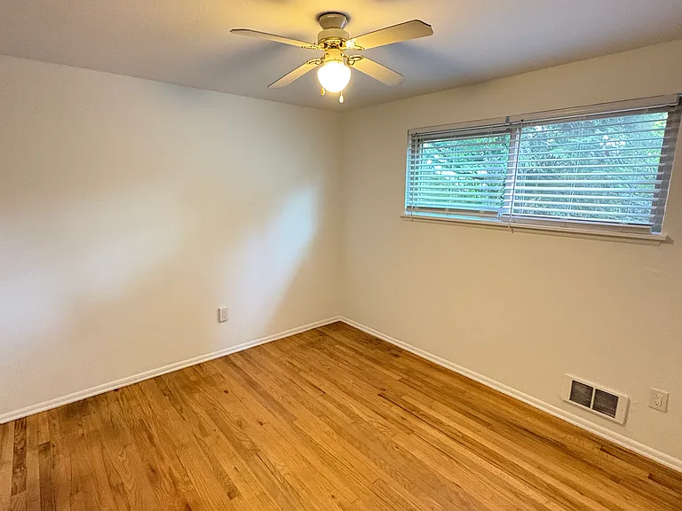 408 N 61st St #4 — Photo 10