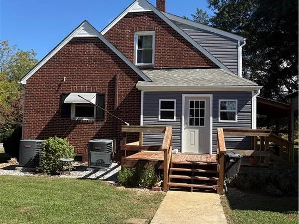 189 Russell Rd, Mount Airy, NC 27030