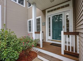 3 Edward Cir, Bedford, NH 03110
