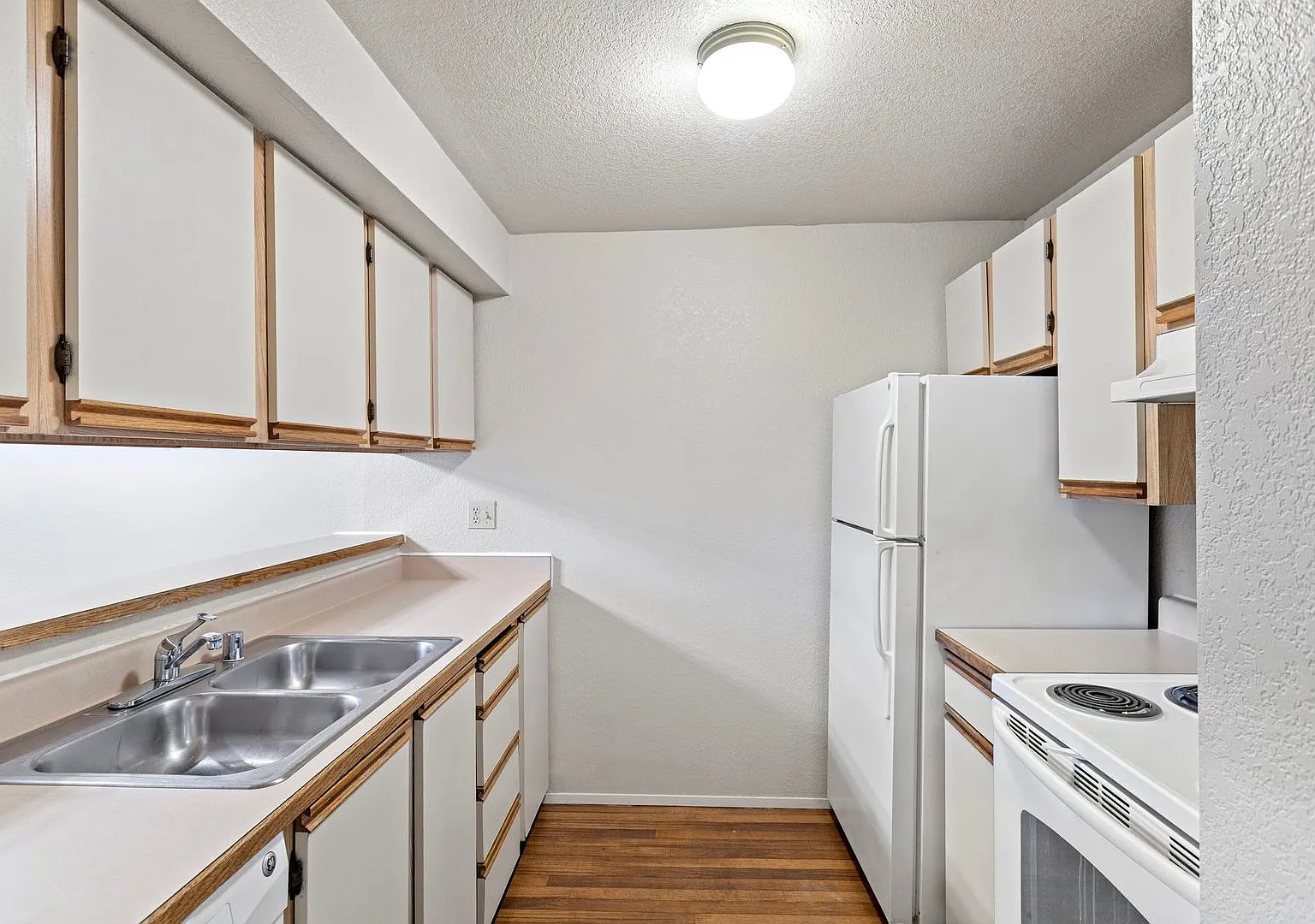 Heron View Apartment Homes — Photo 3