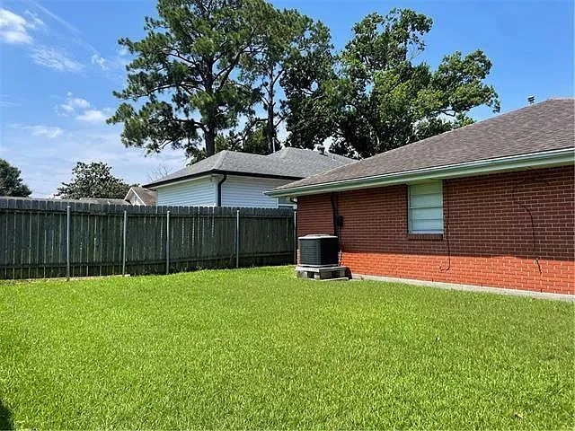 921 Ridgelake Dr — Photo 26