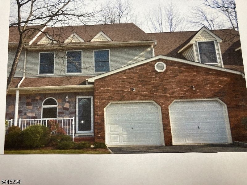 1st image of 675 Raritan Rd #10