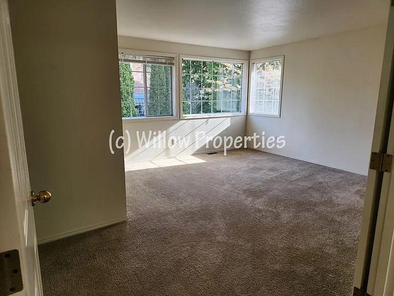 8401 62nd St W — Photo 10
