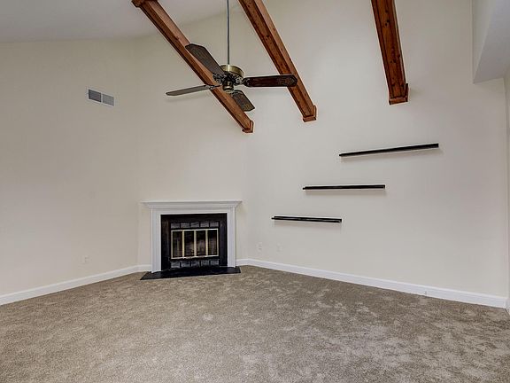 5th image of 2103 N Taft St APT 116